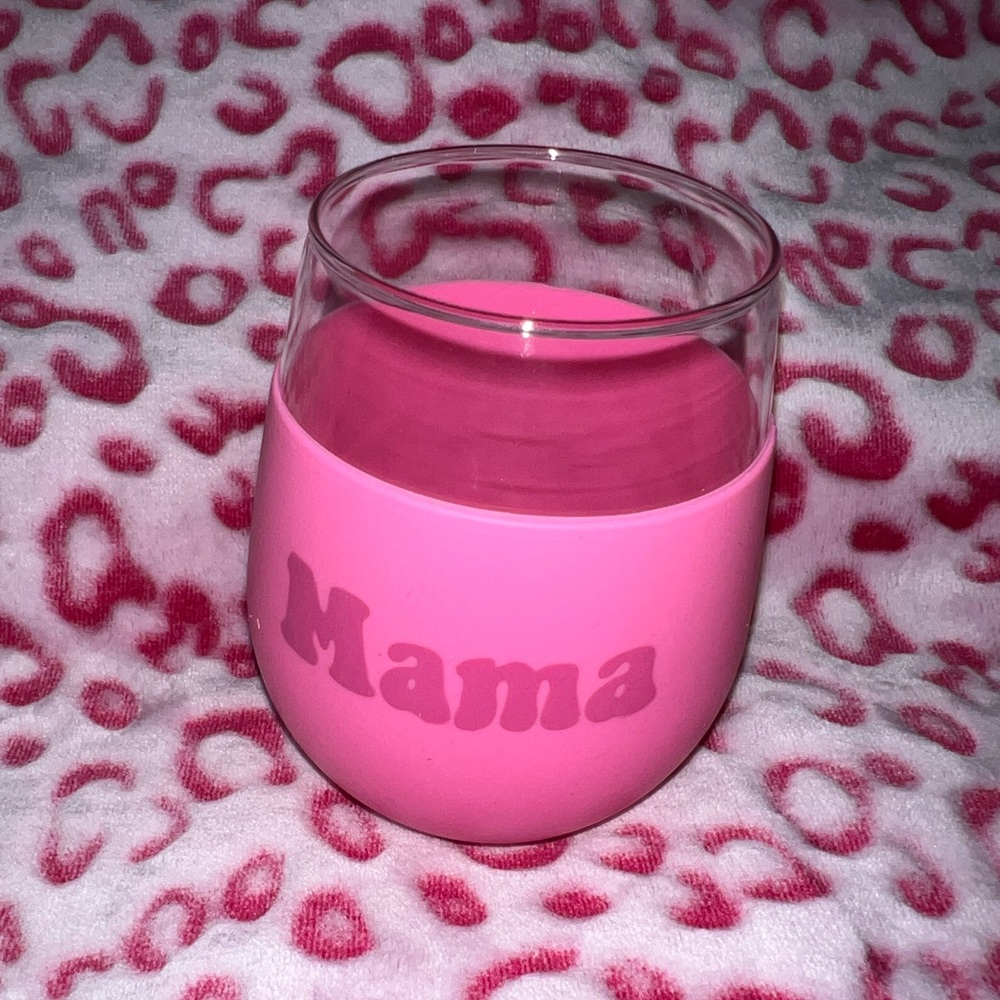 Mama wine glass